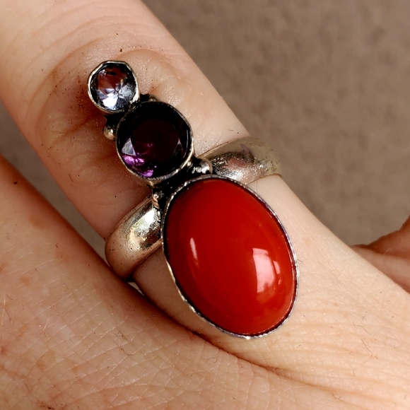 New Red Coral and Amethyst 925 Silver Ring. - Picture 2 of 13